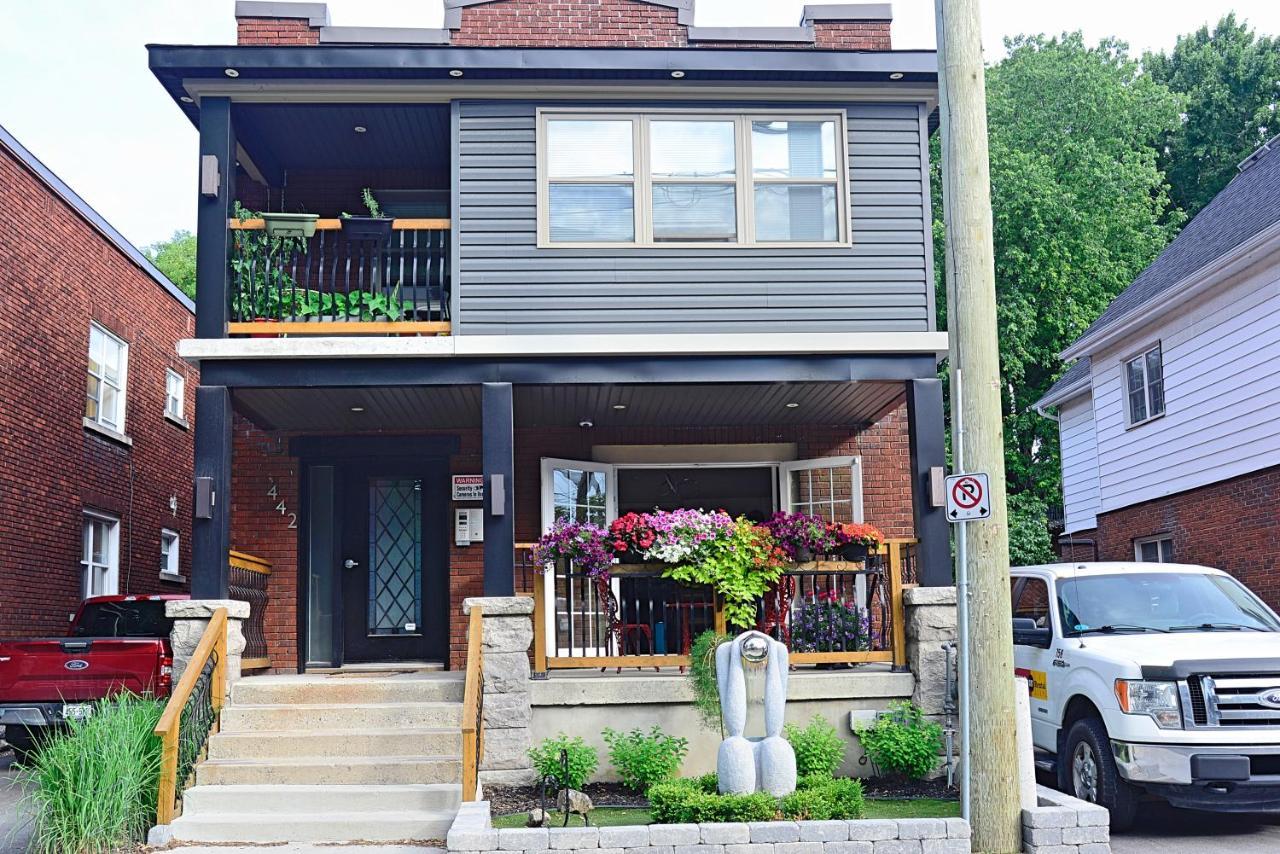 Ottawa Downtown Executive Apartment Retreat With Private Balcony Near Bank Street - Sleep Max 2 Buitenkant foto