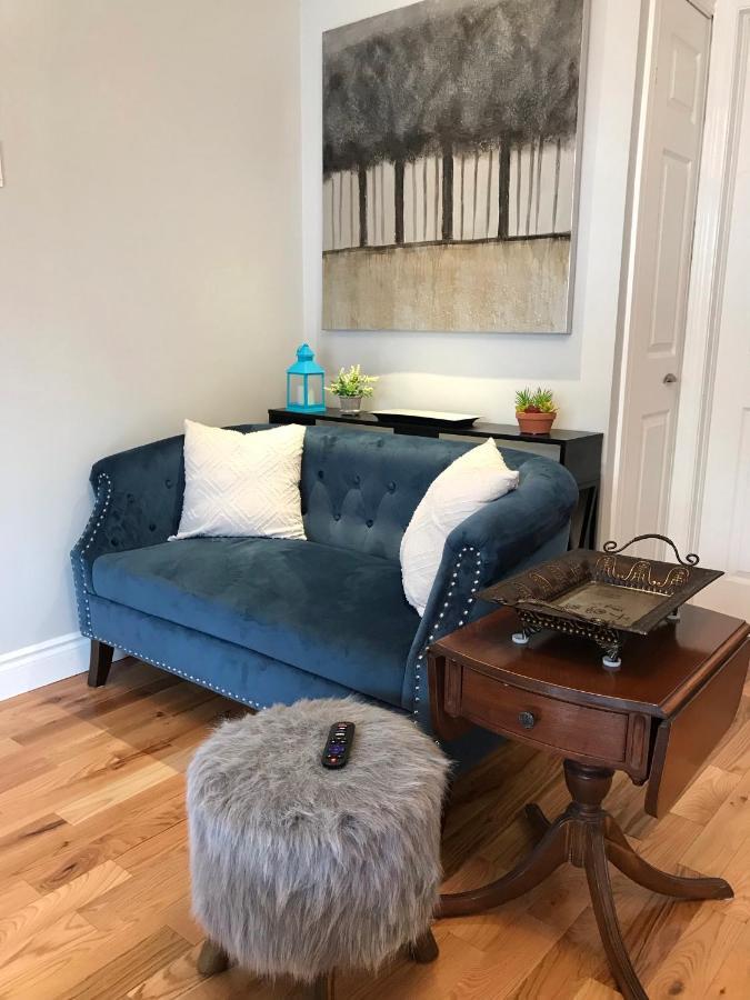 Ottawa Downtown Executive Apartment Retreat With Private Balcony Near Bank Street - Sleep Max 2 Buitenkant foto