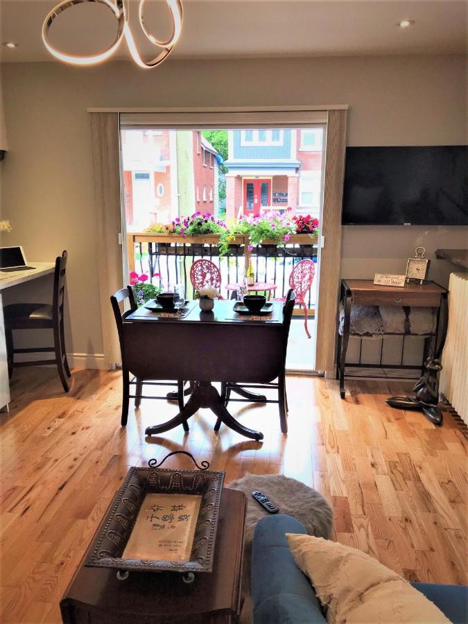 Ottawa Downtown Executive Apartment Retreat With Private Balcony Near Bank Street - Sleep Max 2 Buitenkant foto
